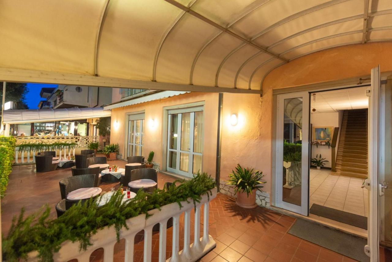 Hotel Sirena Lido di Camaiore Extérieur photo