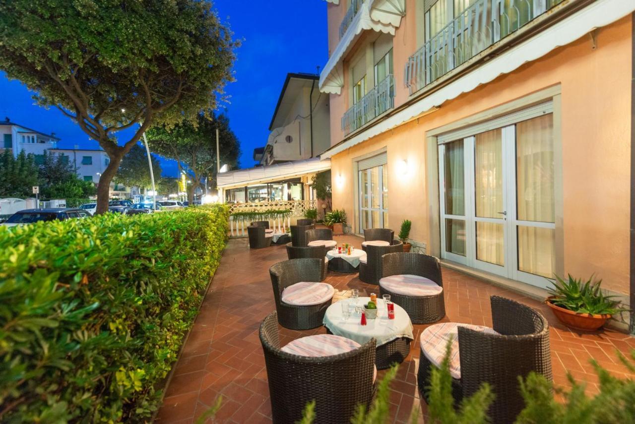 Hotel Sirena Lido di Camaiore Extérieur photo