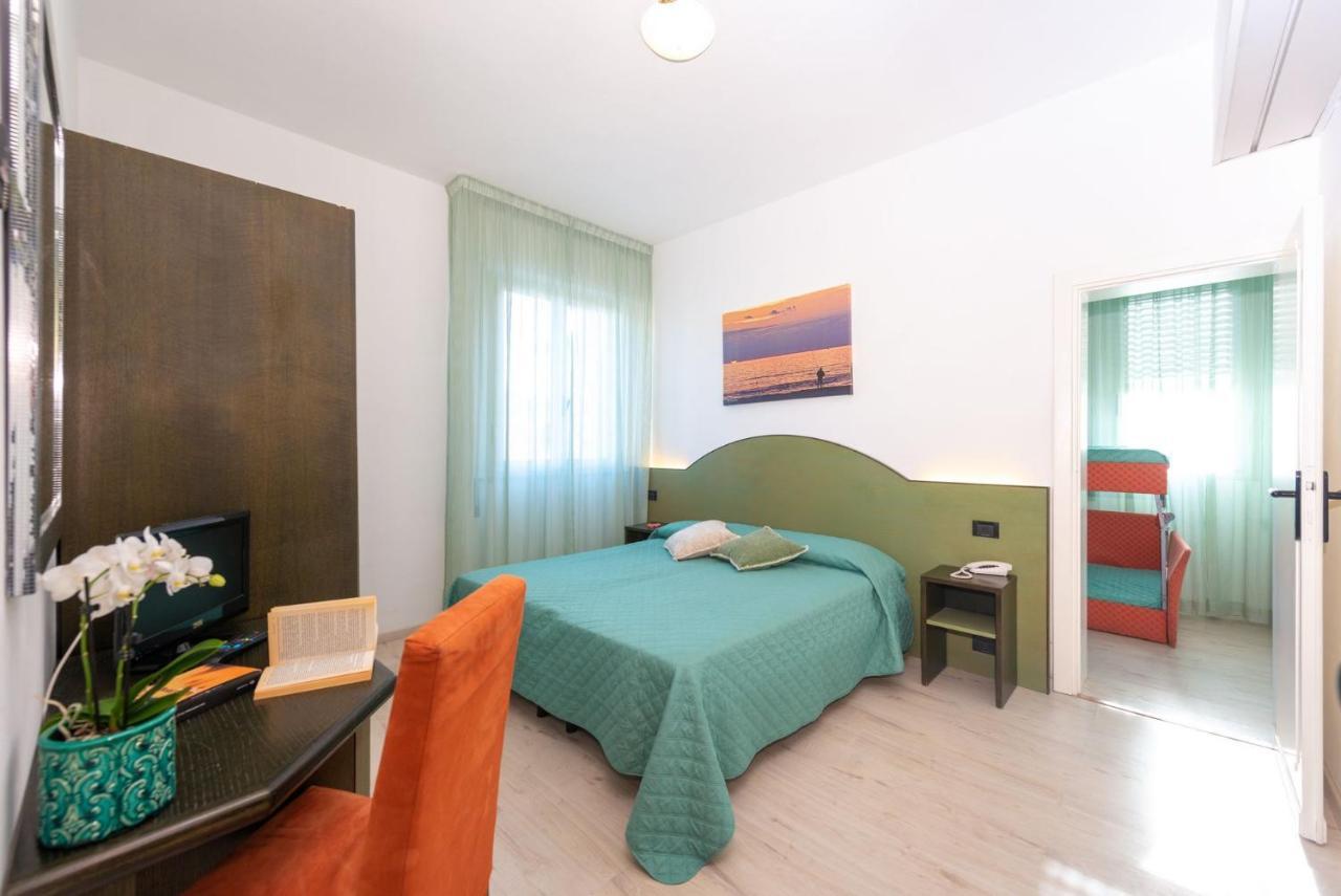 Hotel Sirena Lido di Camaiore Extérieur photo