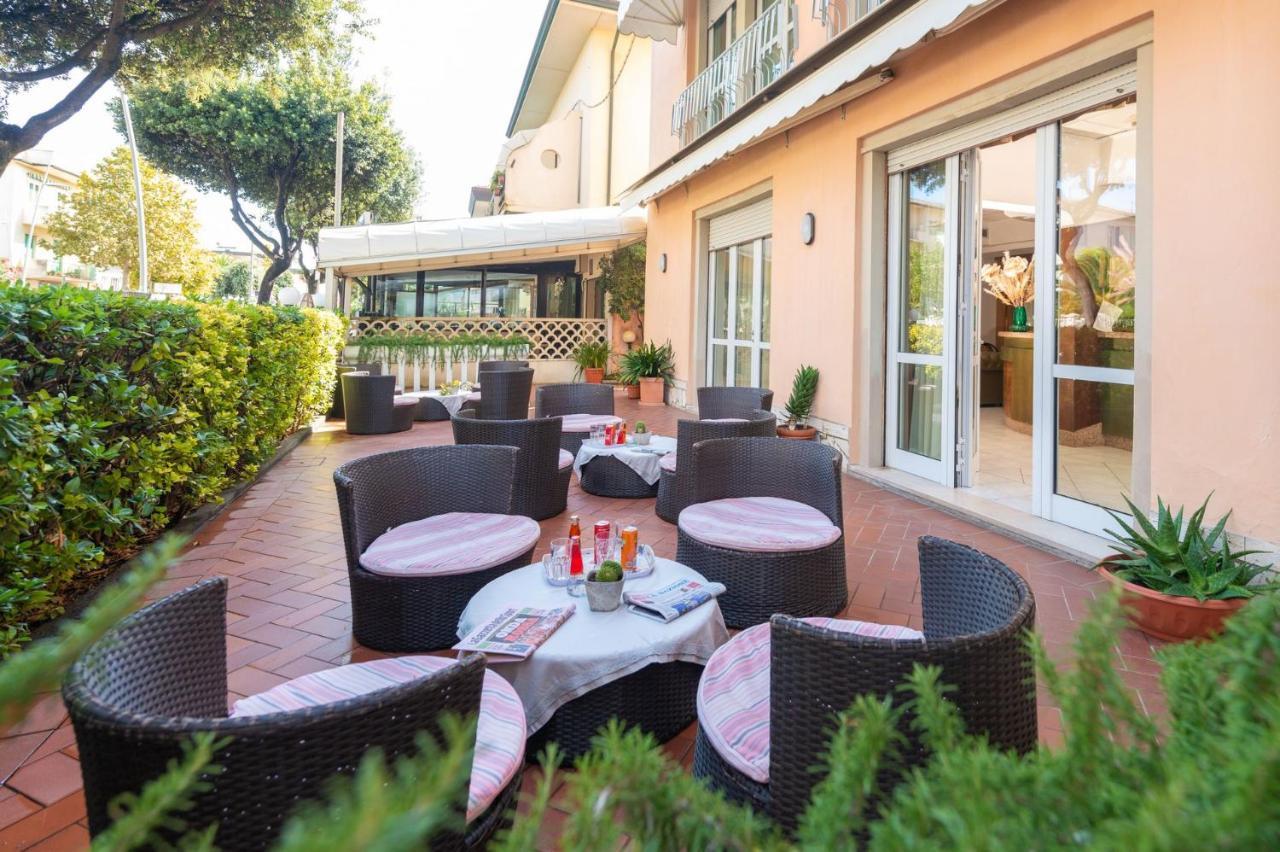 Hotel Sirena Lido di Camaiore Extérieur photo